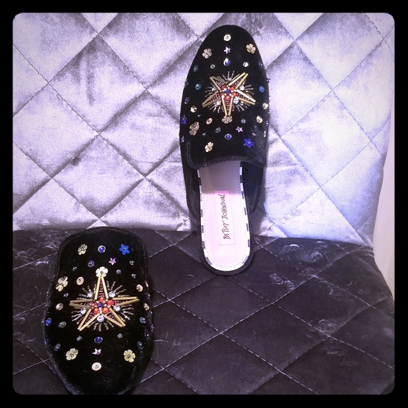 Betsey Johnson Flat Mules - Picture 1 of 2